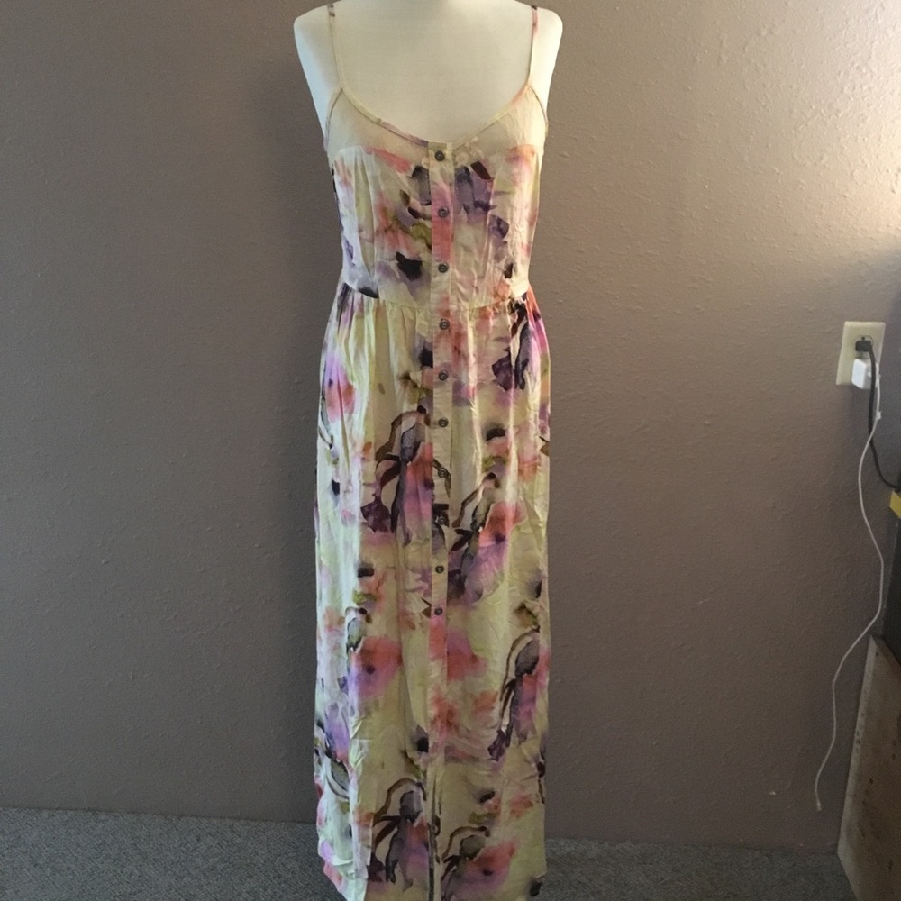 NWOT Gorgeous Floral Watercolor Maxi Dress